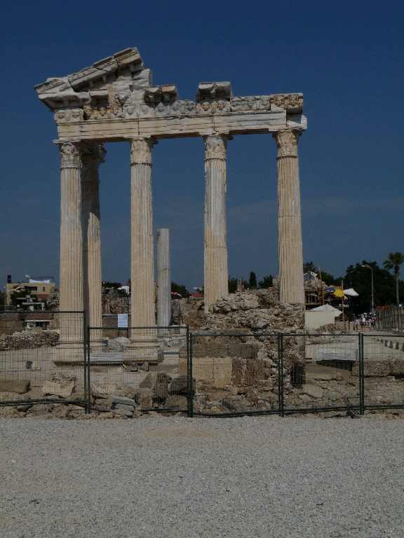 047.Side - Apollonův chrám