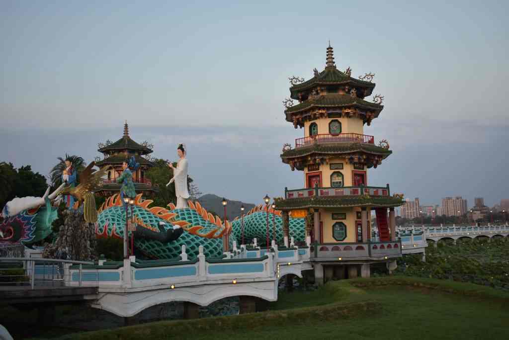 144.Kaohsiung - Spring and Autumn Pavilions