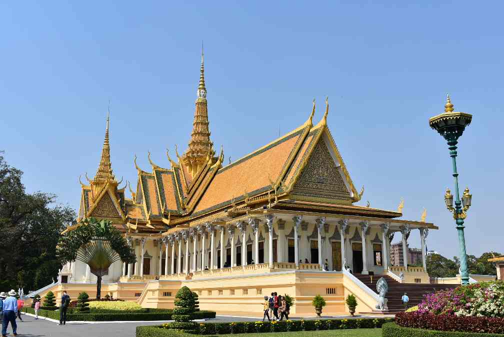 002_Phnom Penh_Royal Palace_The Throne Hall