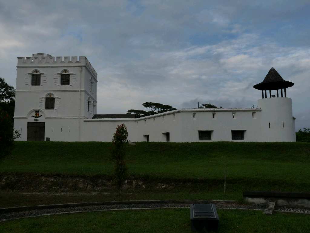 218.Bo - Kuching - Fort Margherita